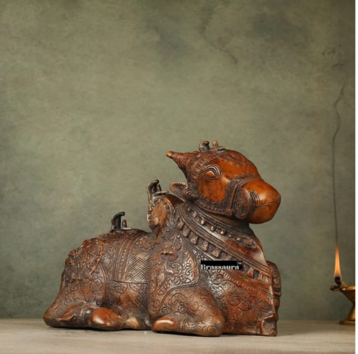 Brassaura™ Pure Brass Nandi Statue – Height 8 Inches & Weight 5.5 Kgs | Handcrafted Devotional Sculpture