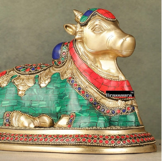 ब्रासोरा™ शुद्ध पीतल नंदी बैल मूर्ति - ऊंचाई 7 इंच और वज़न 3.5 किलोग्राम | हस्तनिर्मित भक्ति सजावट