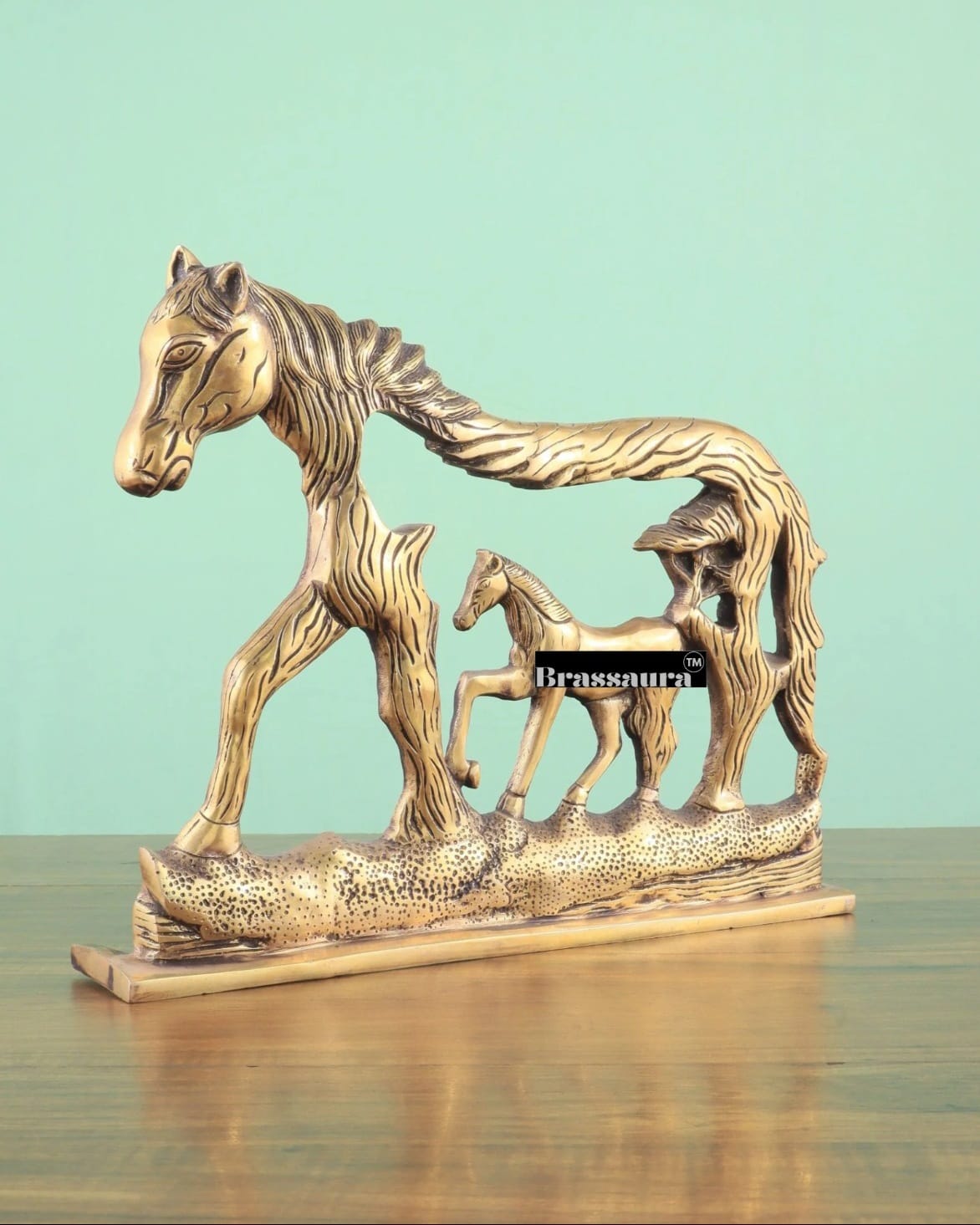 Brassaura™ Majestic Decorative Statue – Height 12" | Weight 4 Kgs