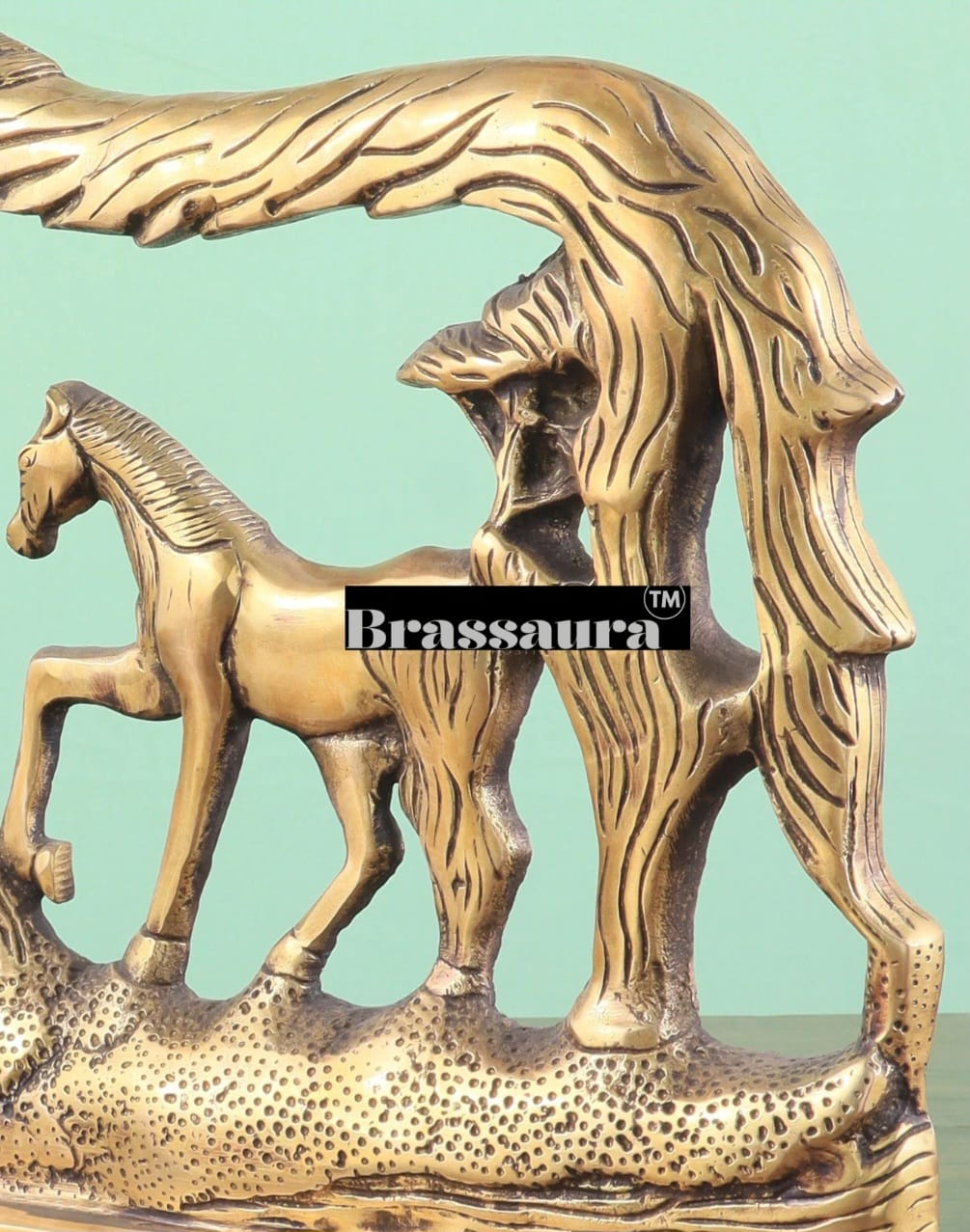 Brassaura™ Majestic Decorative Statue – Height 12" | Weight 4 Kgs