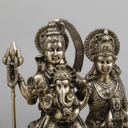 Brass Shiv Parivaar Smooth finish 17” Inches