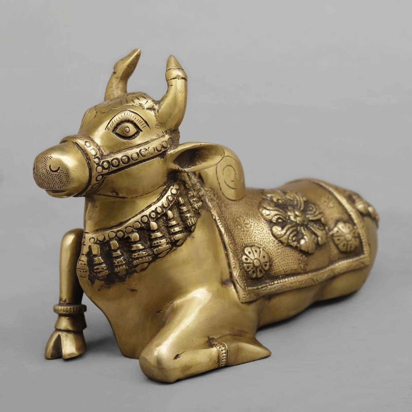 Brassaura® Seated Nandi Bull Statue | Antique Finish Brass Sculpture | Height 10 Inches & Weight 3.52 Kgs