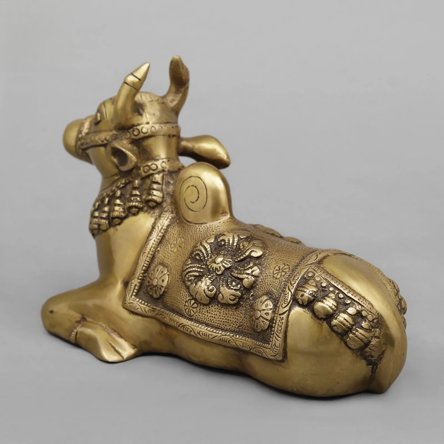 Brassaura® Seated Nandi Bull Statue | Antique Finish Brass Sculpture | Height 10 Inches & Weight 3.52 Kgs