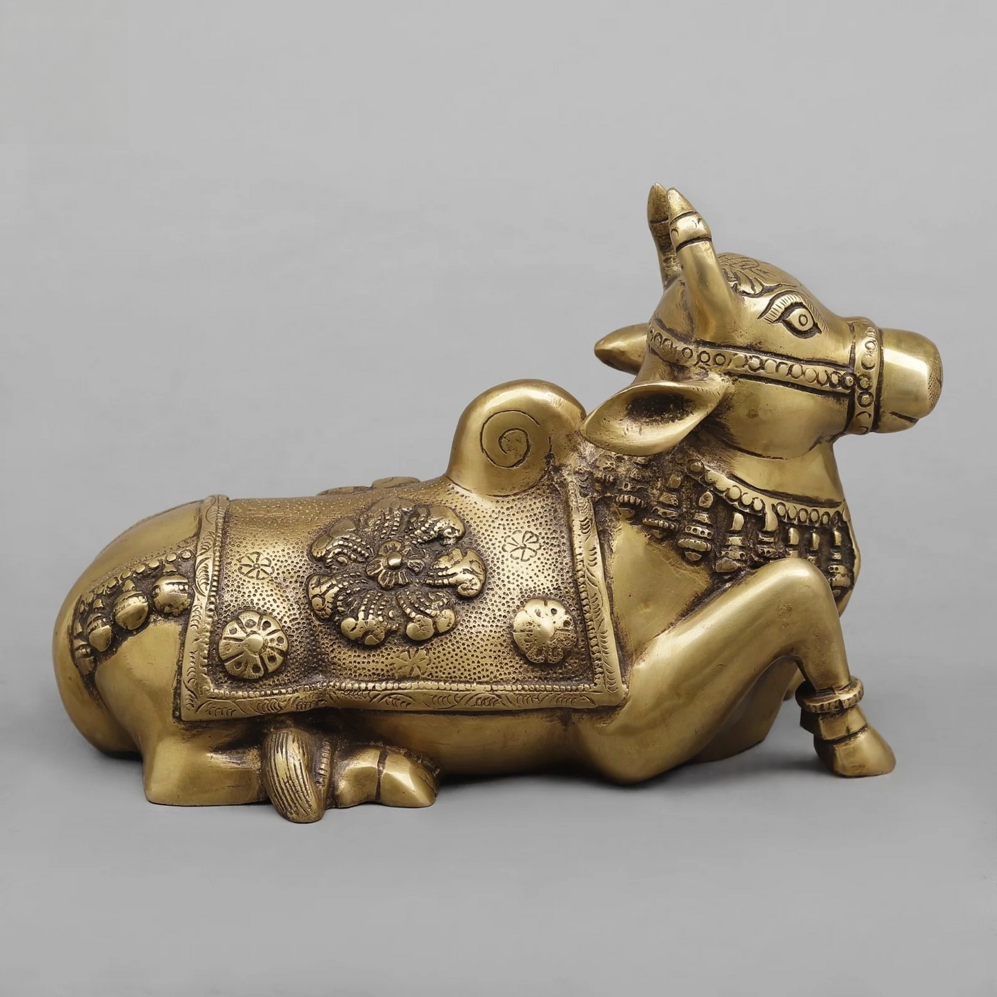 Brassaura® Seated Nandi Bull Statue | Antique Finish Brass Sculpture | Height 10 Inches & Weight 3.52 Kgs
