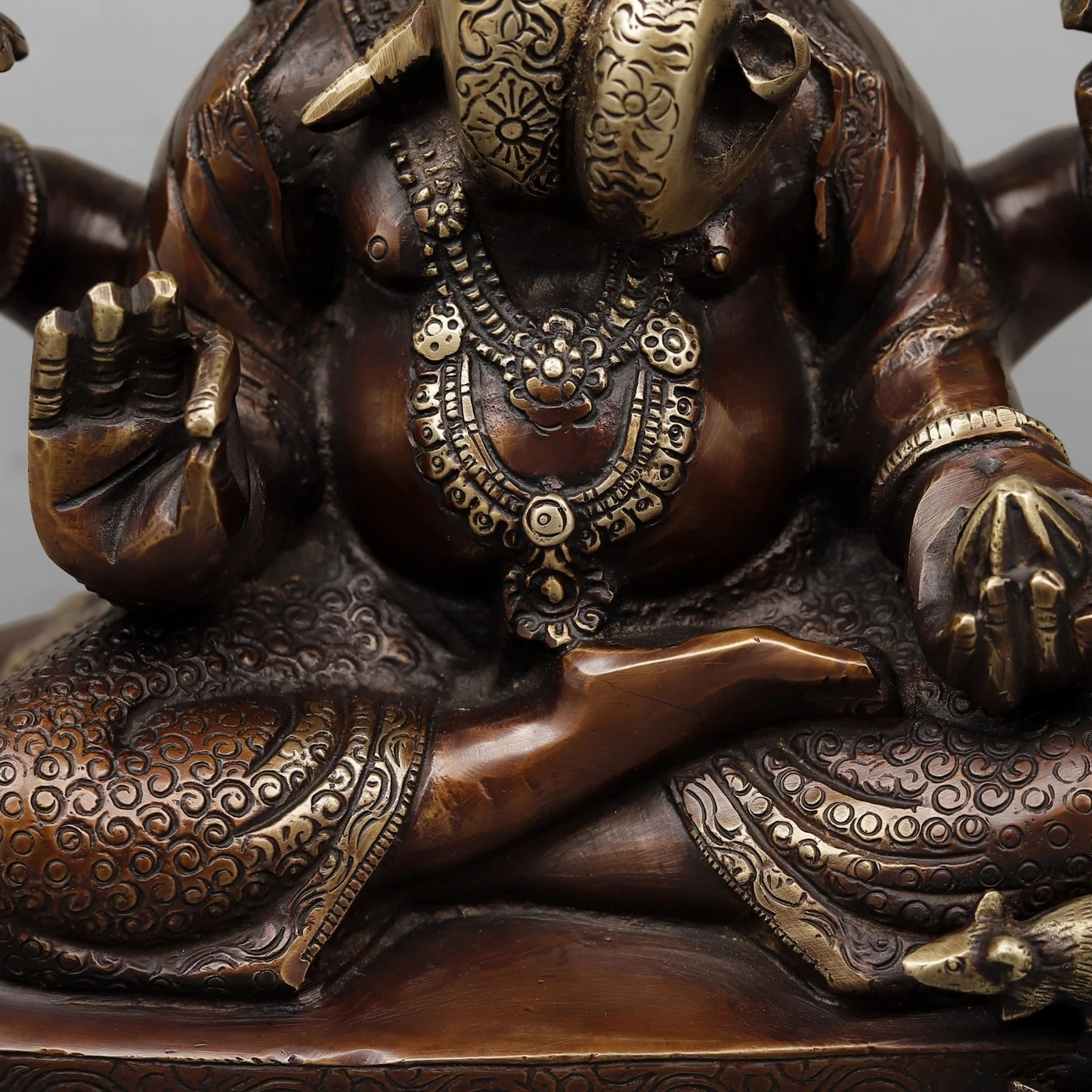 Brassaura® Seated Lord Ganesha Statue | Antique Copper Finish Brass Sculpture | Height 9 Inches & Weight 5.46 Kgs