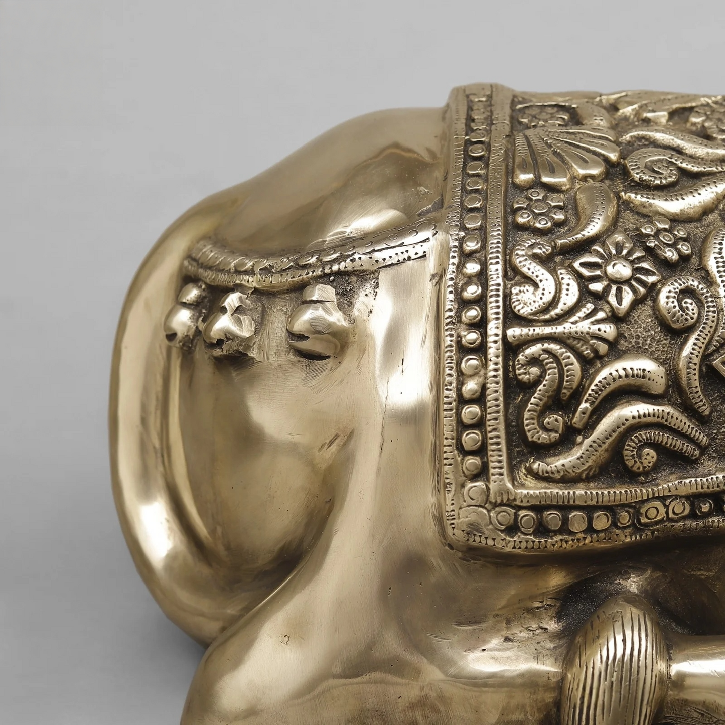 Brassaura® Sacred Kamadhenu Cow Brass Statue | Symbol of Prosperity & Divine Abundance | Height 17 Inches & Weight 31 Kgs