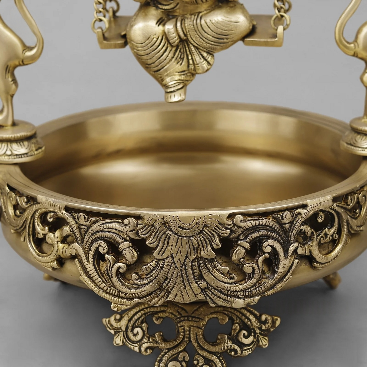 Brassaura® Lord Ganesha Jhula Brass Urli | Ornate Temple Design | Height 21 Inches & Weight 12.24 Kgs
