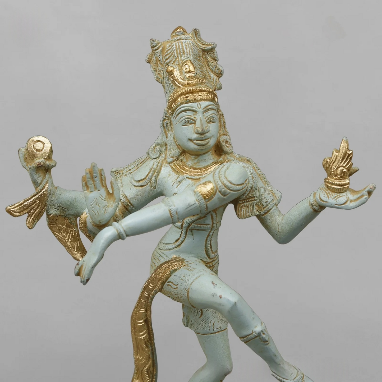 Brassaura® Brass Nataraja (Dancing Lord Shiva) Statue | Handcrafted Premium Brass Shiva Tandava Murti for Home Temple, Office & Spiritual Décor | Antique White & Gold Finish | 12.5 Inches | 3.8 Kg