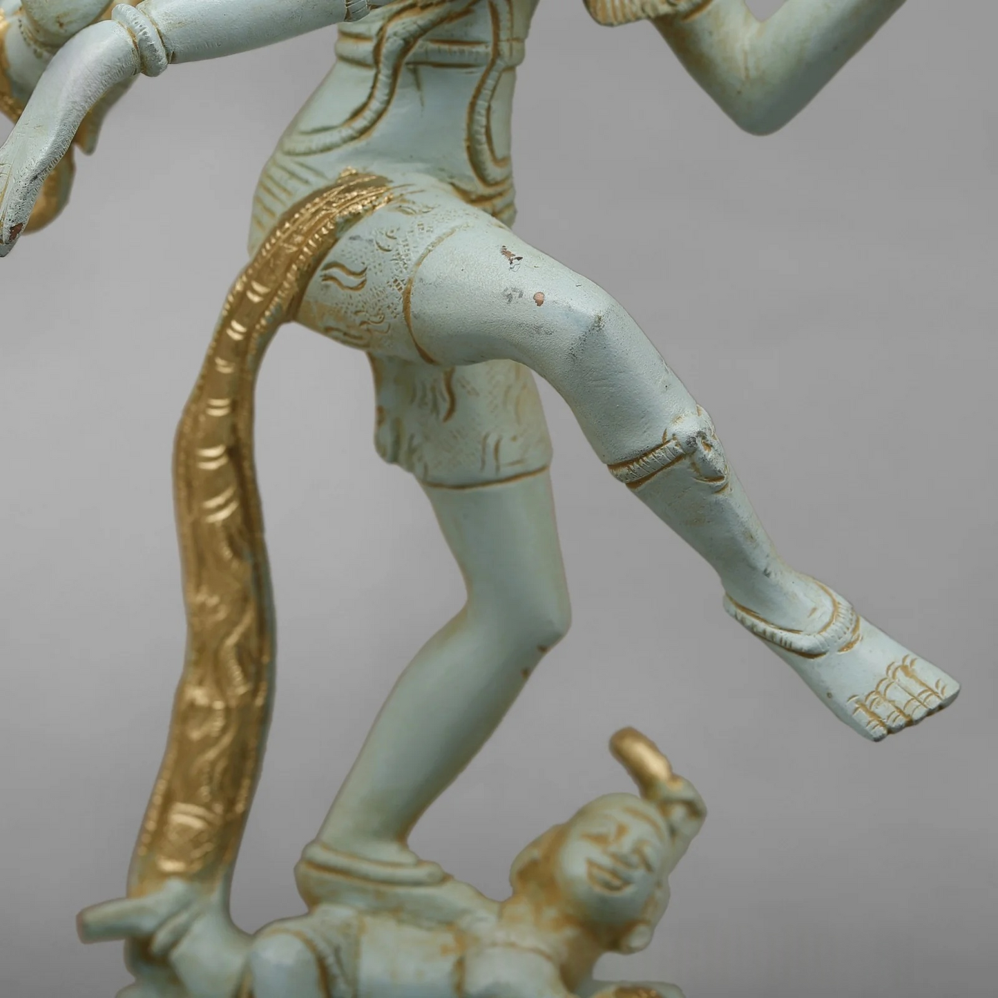 Brassaura® Brass Nataraja (Dancing Lord Shiva) Statue | Handcrafted Premium Brass Shiva Tandava Murti for Home Temple, Office & Spiritual Décor | Antique White & Gold Finish | 12.5 Inches | 3.8 Kg