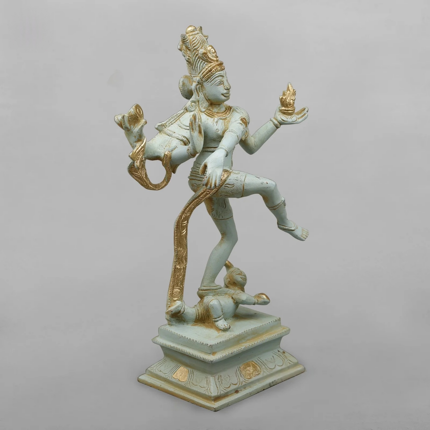 Brassaura® Brass Nataraja (Dancing Lord Shiva) Statue | Handcrafted Premium Brass Shiva Tandava Murti for Home Temple, Office & Spiritual Décor | Antique White & Gold Finish | 12.5 Inches | 3.8 Kg