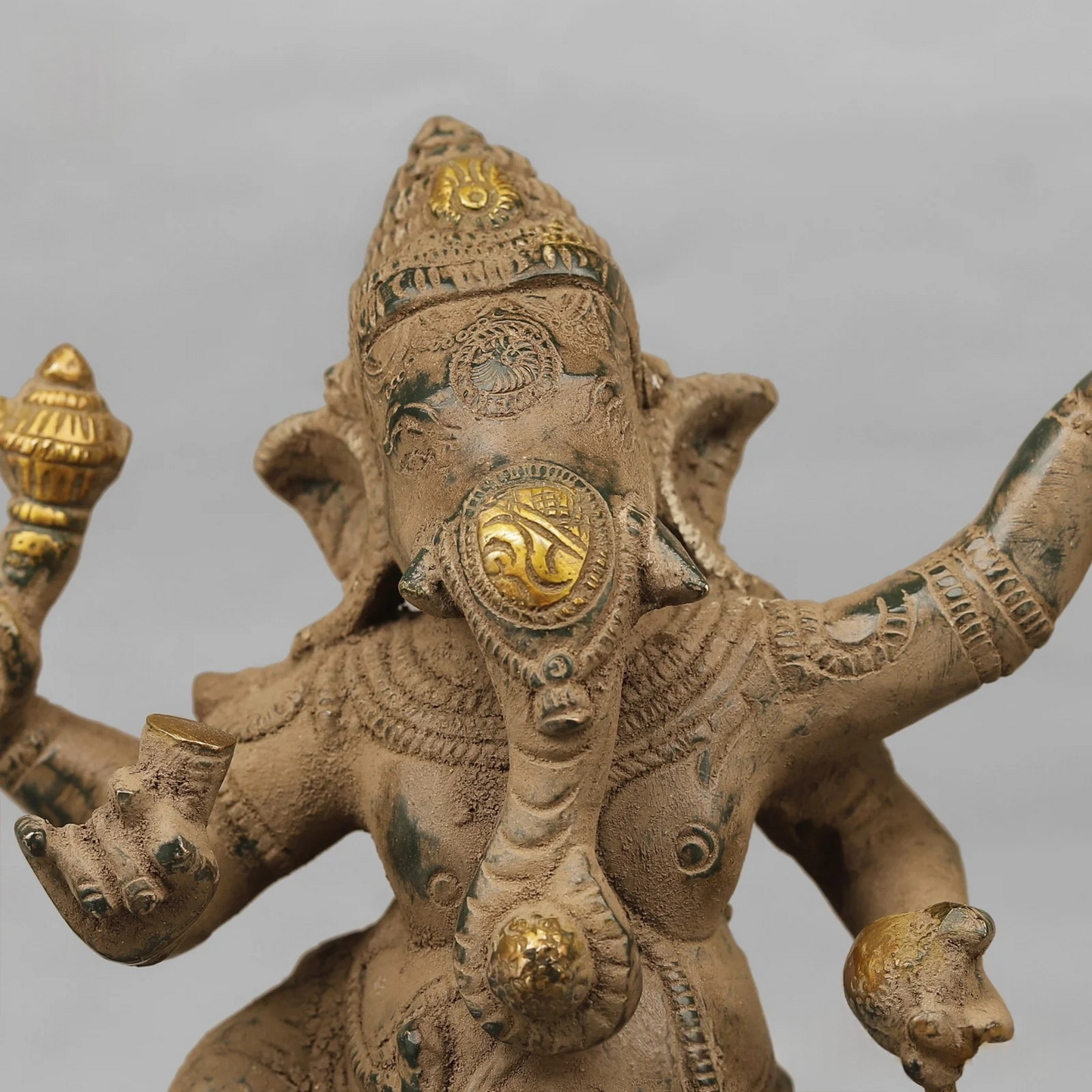 Brassaura® Brass Dancing Lord Ganesha with Serpent Arch | Handcrafted Premium Brass Ganpati Murti for Home Temple, Office & Spiritual Décor | Antique Finish | 12.5 Inches | 3.76 Kg