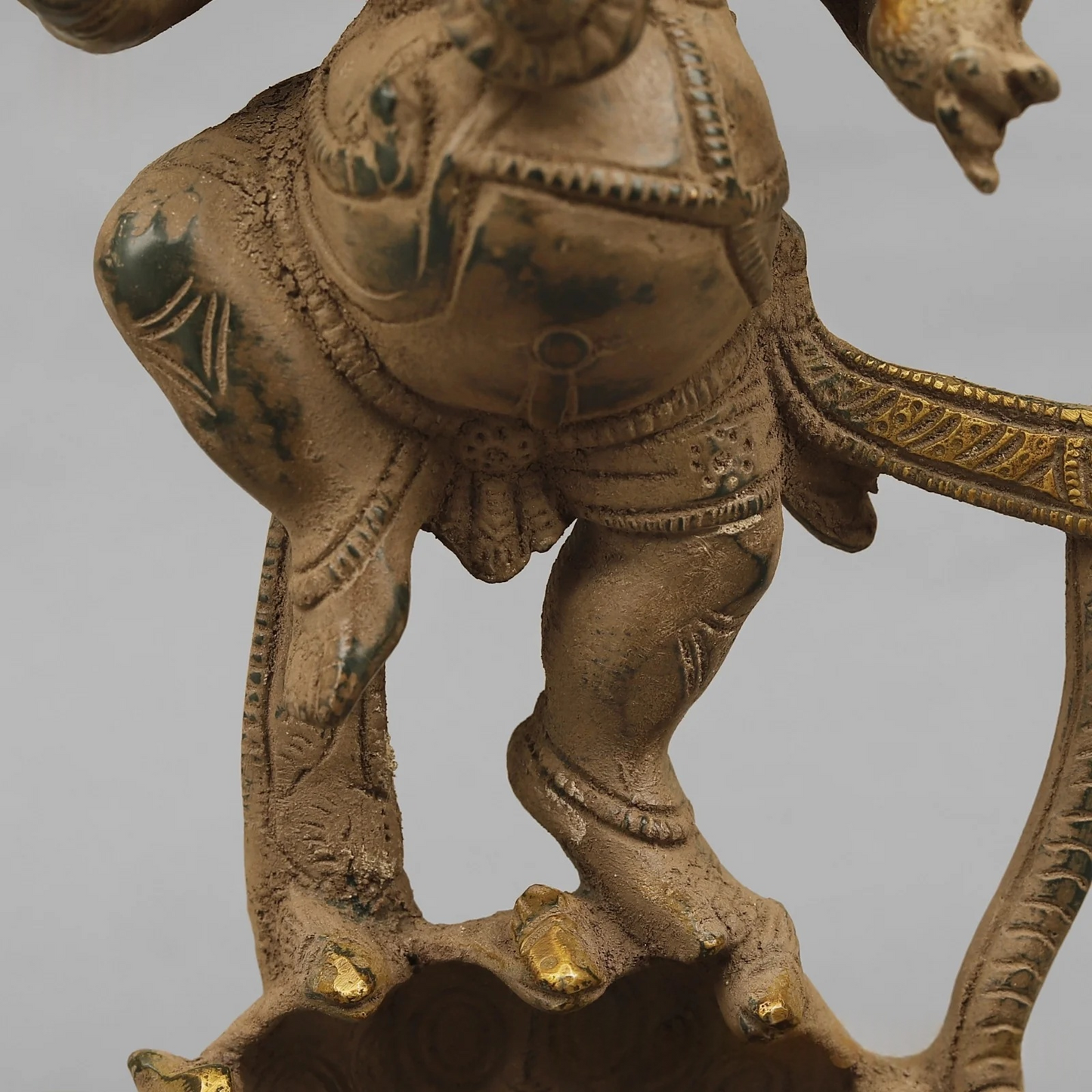 Brassaura® Brass Dancing Lord Ganesha with Serpent Arch | Handcrafted Premium Brass Ganpati Murti for Home Temple, Office & Spiritual Décor | Antique Finish | 12.5 Inches | 3.76 Kg