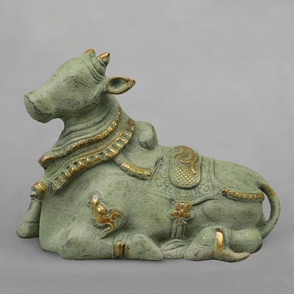 Brassaura® Brass Nandi Bull Statue | Handcrafted Sacred Nandi Idol for Home Temple, Pooja Room & Office Décor | Antique Green Finish | Premium Brass Murti | 7 Inches | 3.28 Kg
