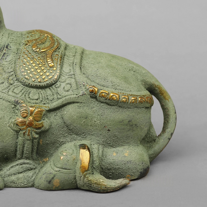 Brassaura® Brass Nandi Bull Statue | Handcrafted Sacred Nandi Idol for Home Temple, Pooja Room & Office Décor | Antique Green Finish | Premium Brass Murti | 7 Inches | 3.28 Kg