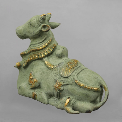 Brassaura® Brass Nandi Bull Statue | Handcrafted Sacred Nandi Idol for Home Temple, Pooja Room & Office Décor | Antique Green Finish | Premium Brass Murti | 7 Inches | 3.28 Kg