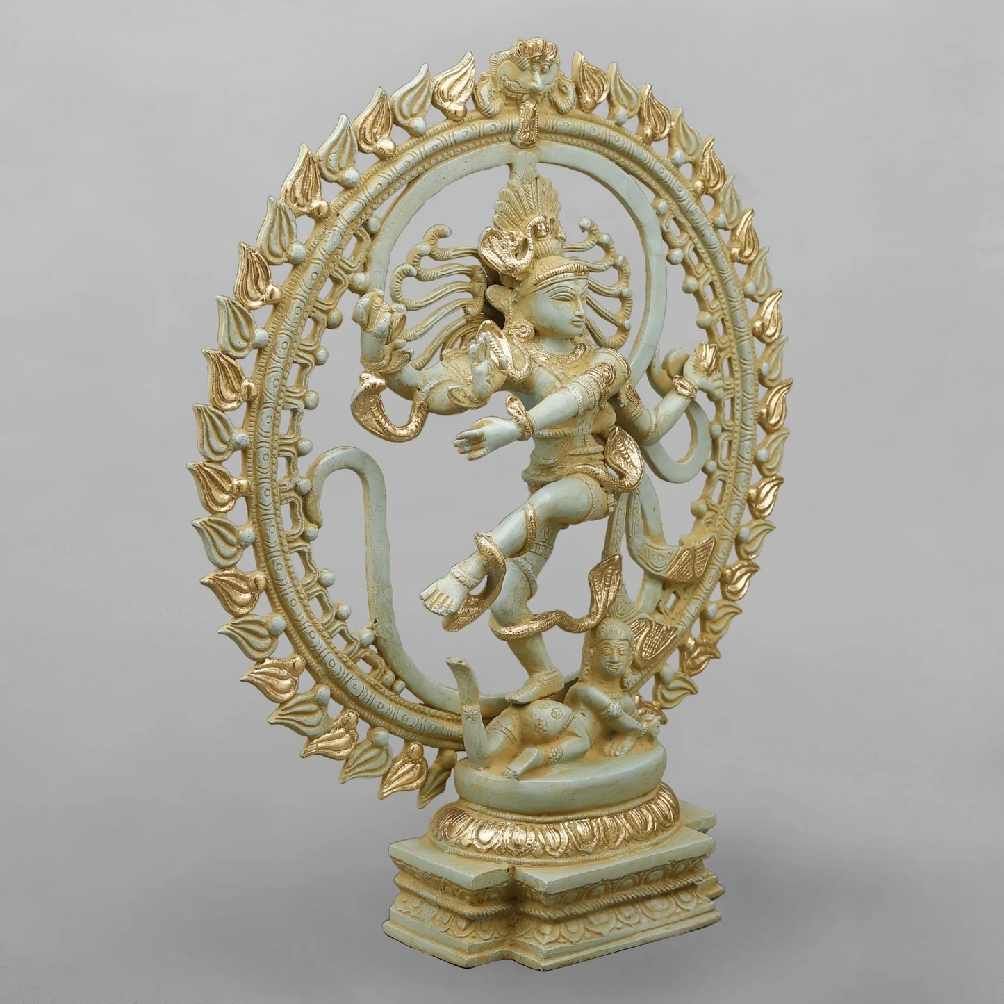 Brassaura® Brass Nataraja Shiva Statue | Handcrafted Dancing Lord Shiva Idol for Home Temple, Living Room & Office Décor | Antique Dual Tone Finish | Premium Brass Murti | 21 Inches | 10.72 Kg