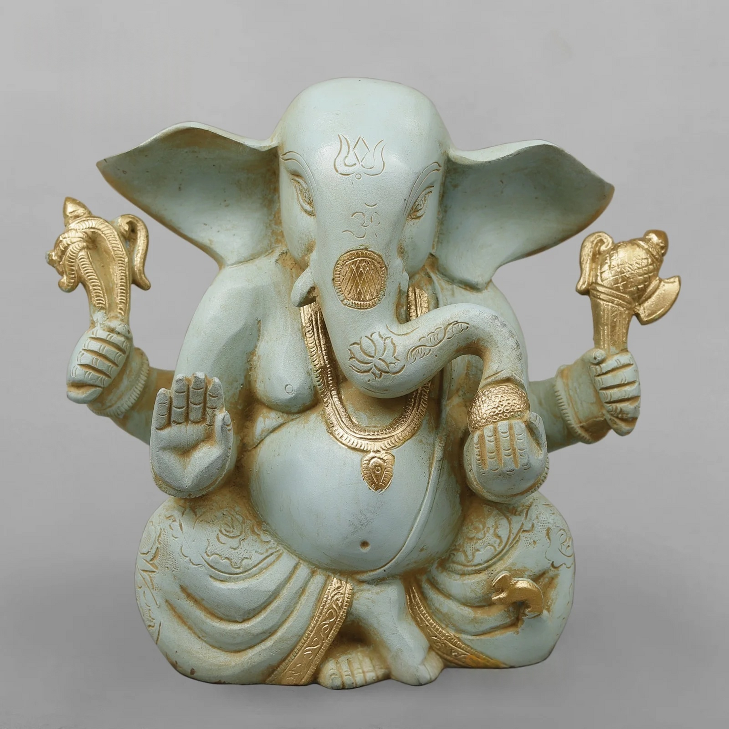 Brassaura® Brass Lord Ganesha Idol | Seated Ganpati Murti with Traditional Detailing & Blessing Pose | Sacred Brass Sculpture for Home Temple, Spiritual Décor & Gifting | 7.5 Inches | 3.3 Kg