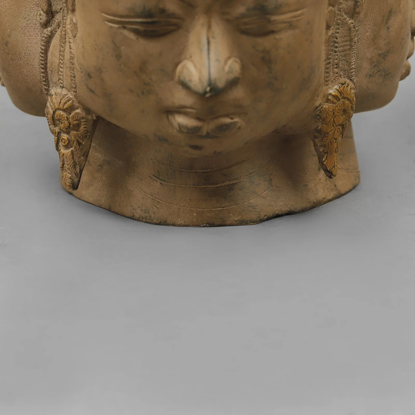 Brassaura® Brass Four-Faced Buddha Head Statue | Chaturmukha Buddha Sculpture with Intricate Traditional Detailing | Sacred Brass Décor for Home, Meditation Space & Gifting | 13 Inches | 9.82 Kg