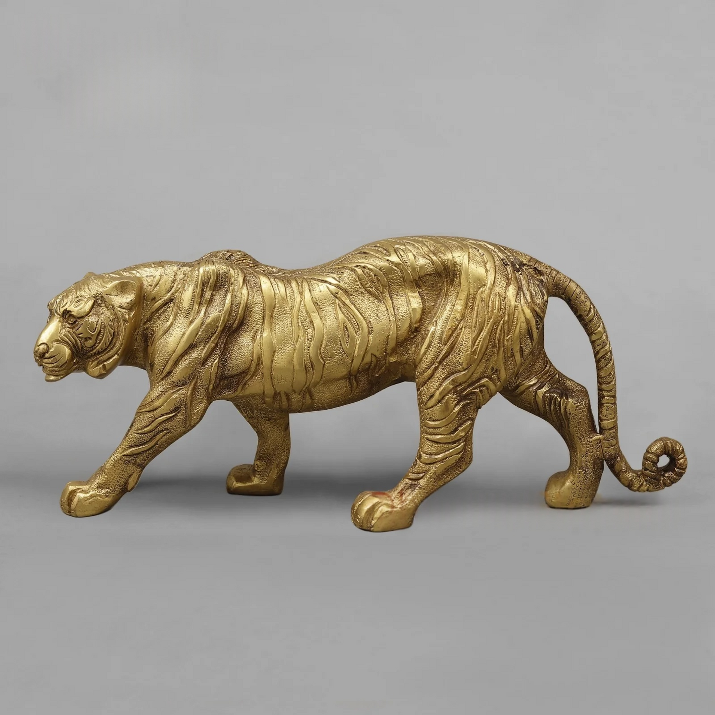 Brassaura® Brass Tiger Statue | Majestic Walking Tiger Figurine with Intricate Detailing | Premium Brass Animal Sculpture for Home Décor, Office, Vastu & Gifting | 13 Inches | 3.7 Kg