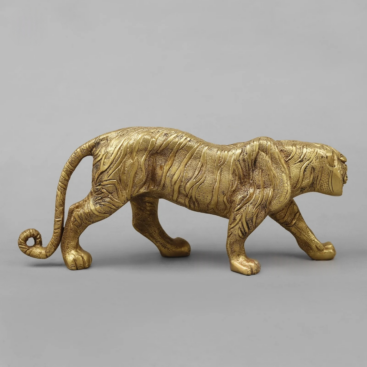 Brassaura® Brass Tiger Statue | Majestic Walking Tiger Figurine with Intricate Detailing | Premium Brass Animal Sculpture for Home Décor, Office, Vastu & Gifting | 13 Inches | 3.7 Kg