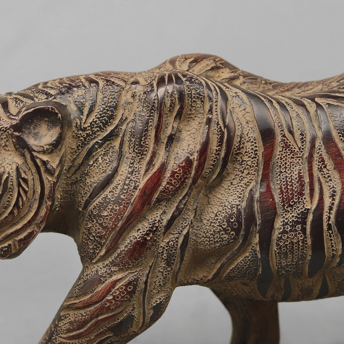 Brassaura® Brass Tiger Statue | Majestic Walking Tiger Figurine with Intricate Detailing | Premium Brass Sculpture for Home Décor, Office, Vastu & Gifting | 13 Inches | 3.9 Kg