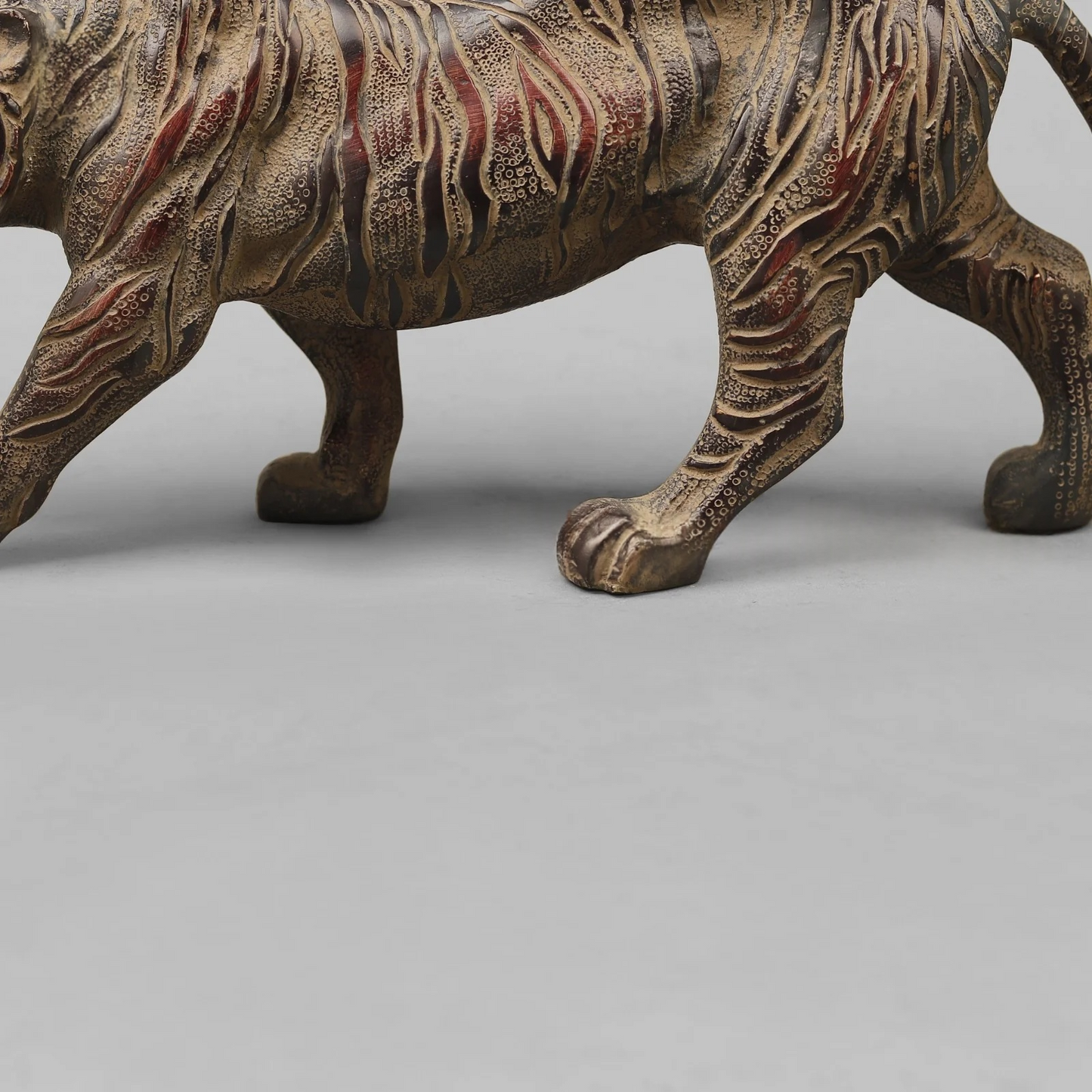 Brassaura® Brass Tiger Statue | Majestic Walking Tiger Figurine with Intricate Detailing | Premium Brass Sculpture for Home Décor, Office, Vastu & Gifting | 13 Inches | 3.9 Kg