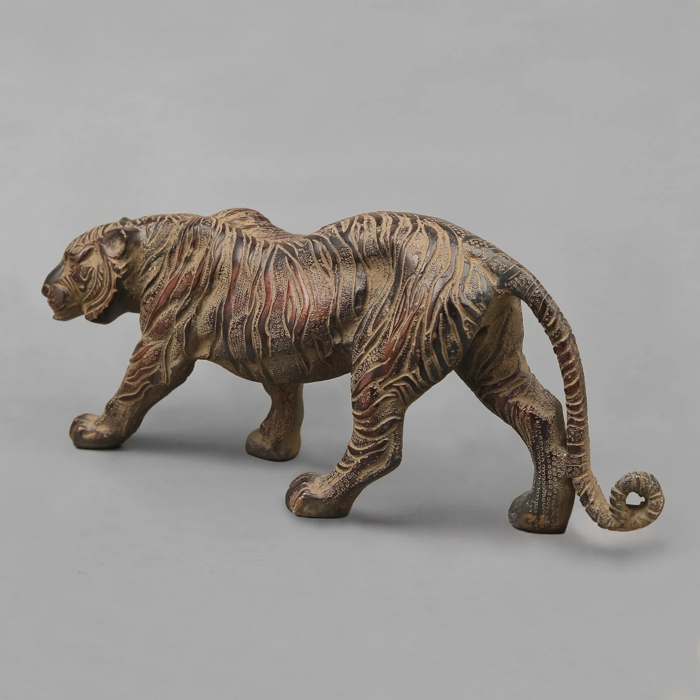 Brassaura® Brass Tiger Statue | Majestic Walking Tiger Figurine with Intricate Detailing | Premium Brass Sculpture for Home Décor, Office, Vastu & Gifting | 13 Inches | 3.9 Kg