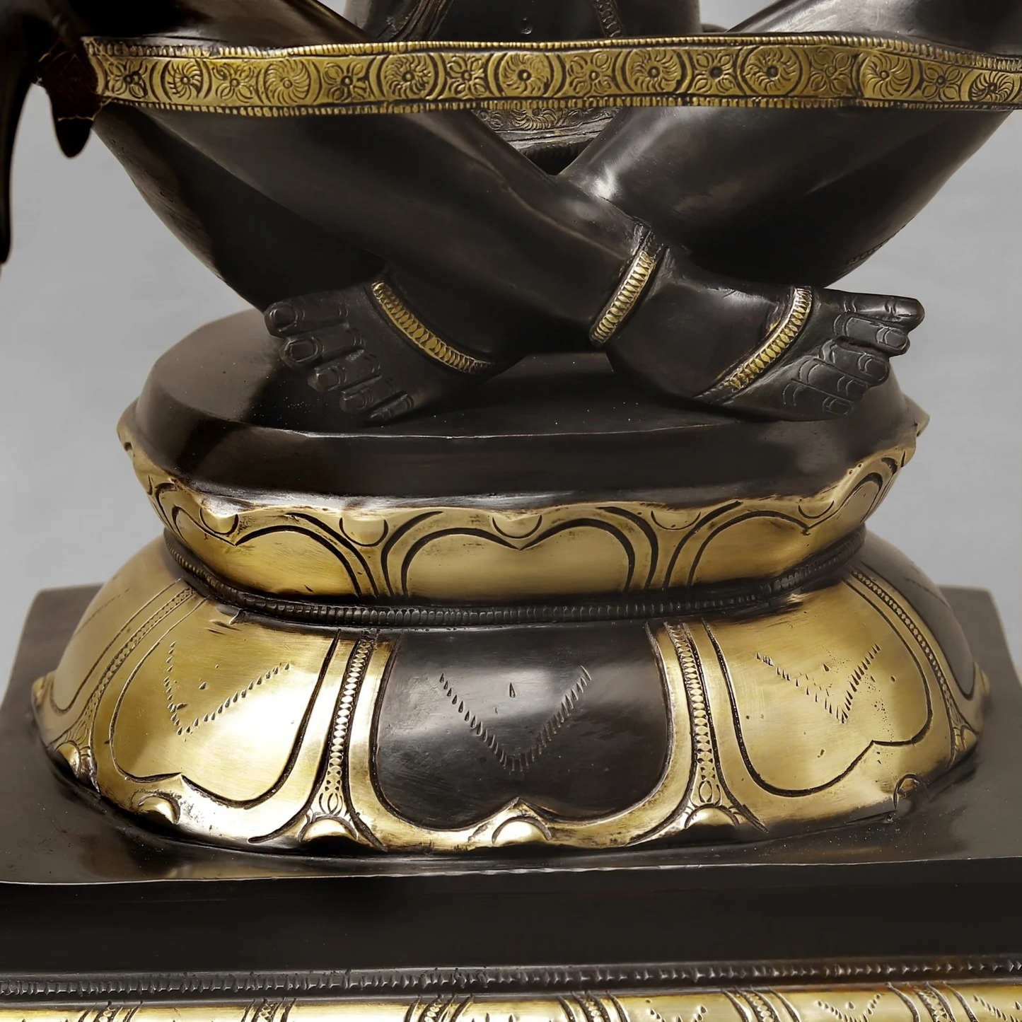 Brassaura® Brass Yoga Narasimha Idol | Lord Narasimha Seated Brass Statue | Antique Finish | Home Temple, Pooja Room & Spiritual Décor | Height 20 Inches | 16.12 Kg