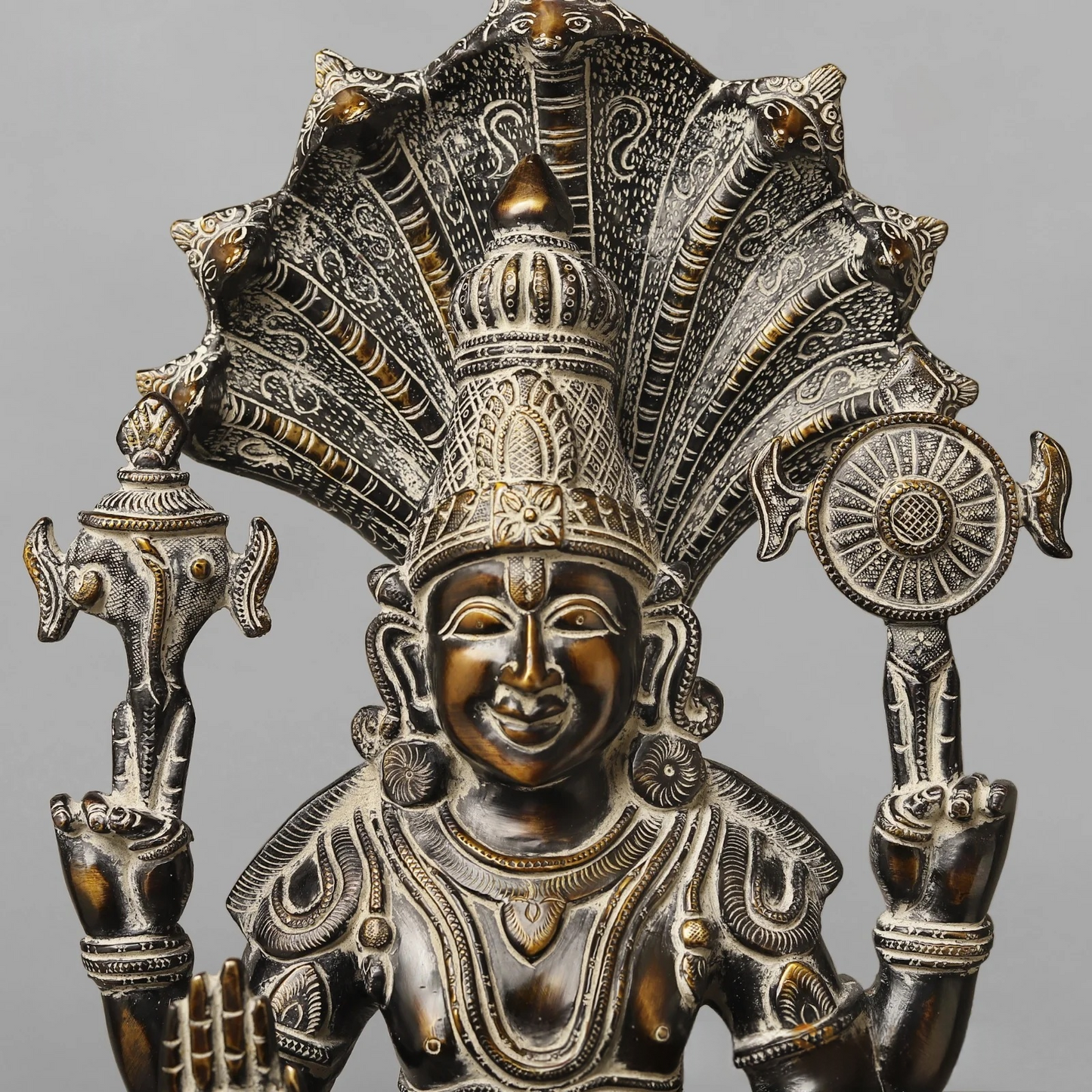 Brassaura® Lord Vishnu Statue | Pure Brass Vishnu Idol with Antique Dual-Tone Finish | Large Religious Sculpture for Home Temple, Pooja Room & Spiritual Décor | 20 Inch | 15.9 Kg