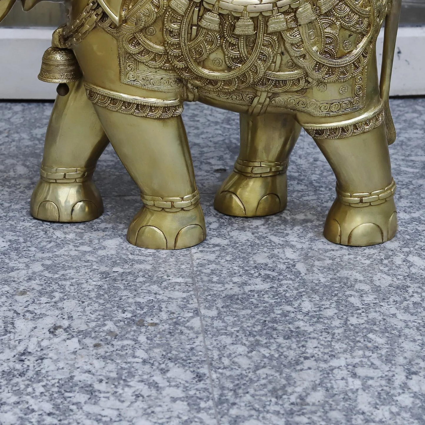 Brassaura® Brass Decorative Elephant Urli with Hanging Bells | Handcrafted Elephant Bowl for Floating Flowers & Home Décor | Height 31 Inches | Weight 55 Kgs