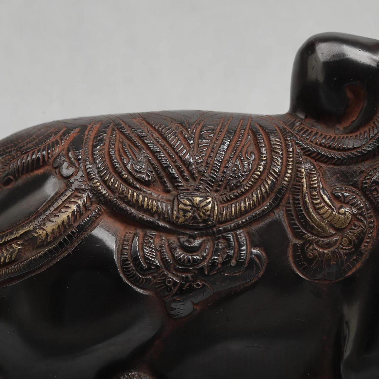 Brassaura® Brass Nandi Idol with Antique Black Finish | Handcrafted Sacred Nandi Statue for Home Temple, Shiva Altar & Spiritual Décor | Height 8 Inches | Weight 4.62 Kgs
