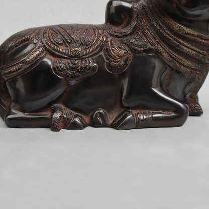 Brassaura® Brass Nandi Idol with Antique Black Finish | Handcrafted Sacred Nandi Statue for Home Temple, Shiva Altar & Spiritual Décor | Height 8 Inches | Weight 4.62 Kgs