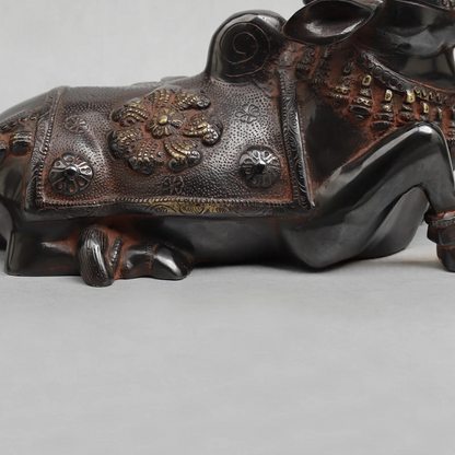 Brassaura® Brass Nandi Bull Idol with Antique Black Finish | Handcrafted Sacred Nandi Statue for Home Temple, Shiva Altar & Spiritual Décor | Height 7.5 Inches | Weight 3.84 Kgs