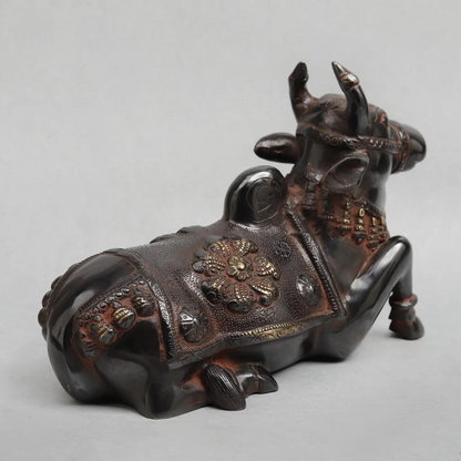 Brassaura® Brass Nandi Bull Idol with Antique Black Finish | Handcrafted Sacred Nandi Statue for Home Temple, Shiva Altar & Spiritual Décor | Height 7.5 Inches | Weight 3.84 Kgs