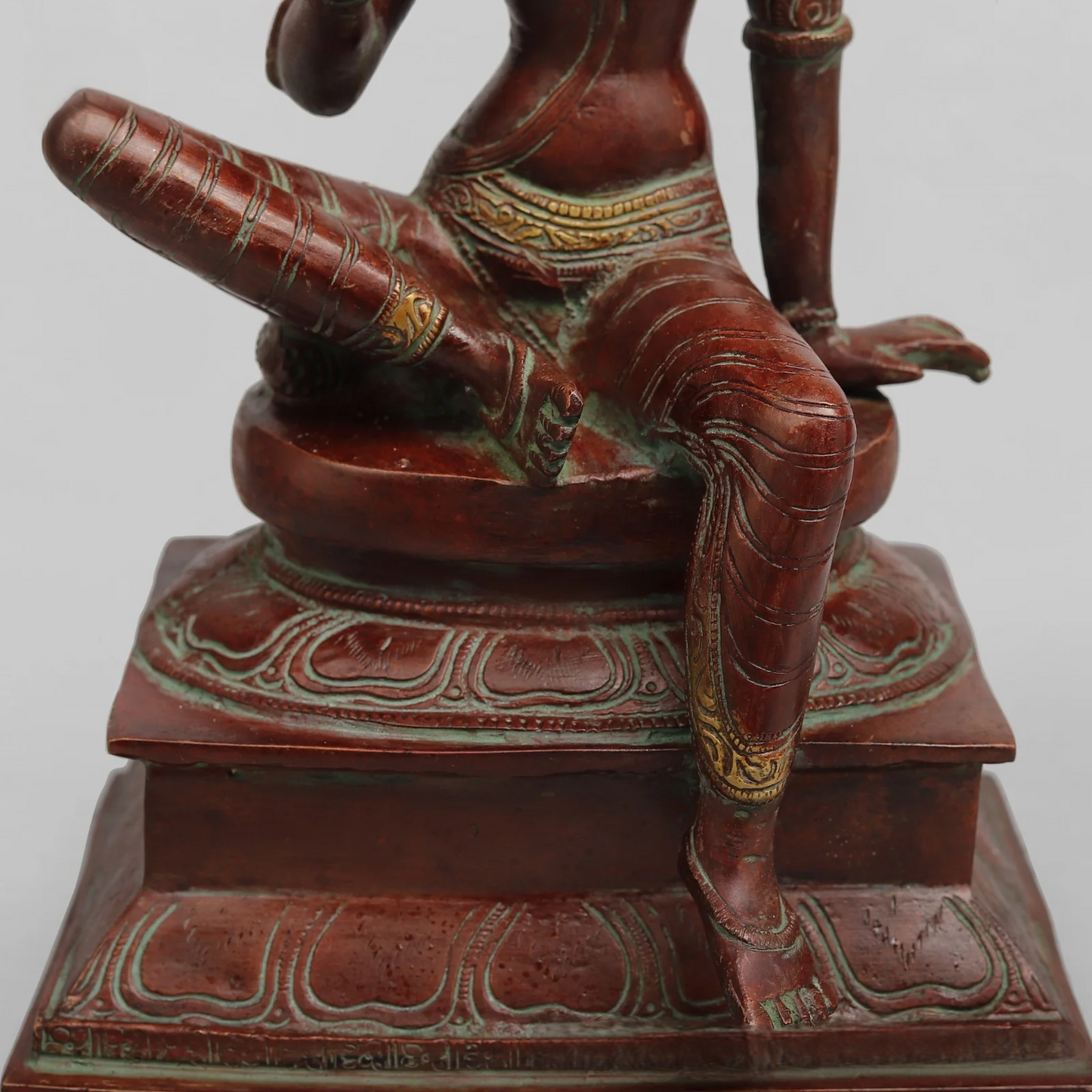 Brassaura® Goddess Parvati Seated Idol with Bronze Antique Finish | Pure Superfine Brass Handcrafted Murti | Brass Statue for Home Temple, Pooja Room | Height 13 Inches | Weight 4.520 Kgs