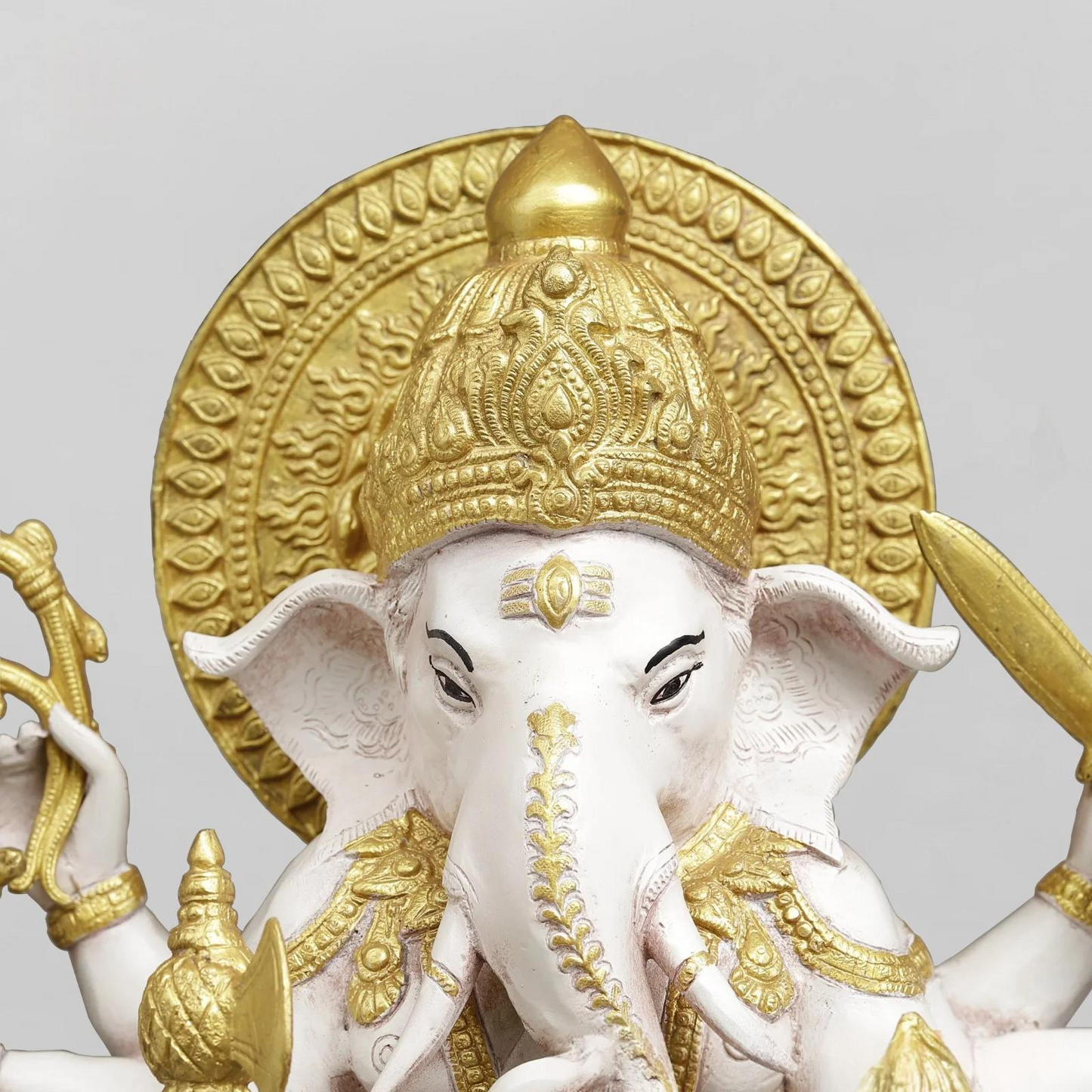 Brassaura® Ganesha Standing Idol with White & Gold Finish | Pure Superfine Brass Handcrafted Murti | Brass Statue for Home Temple, Pooja Room | Height 23.5 Inches | Weight 27.4 Kgs