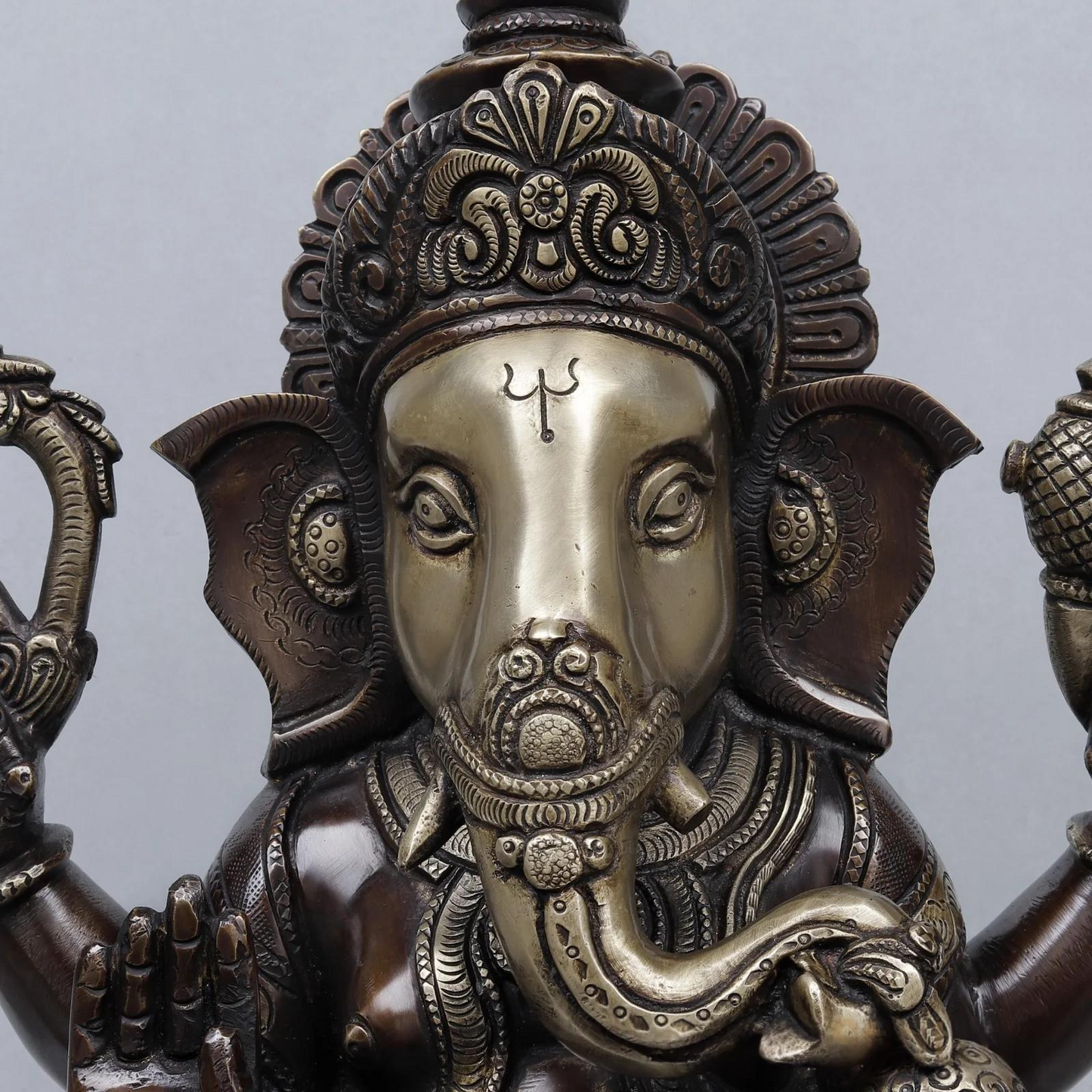Brassaura® Ganesha Seated Idol with Antique Brown & Silver-Tone Finish | Pure Superfine Brass Handcrafted Murti | Brass Statue for Home Temple, Pooja Room | Height 14 Inches | Weight 13.9 Kgs