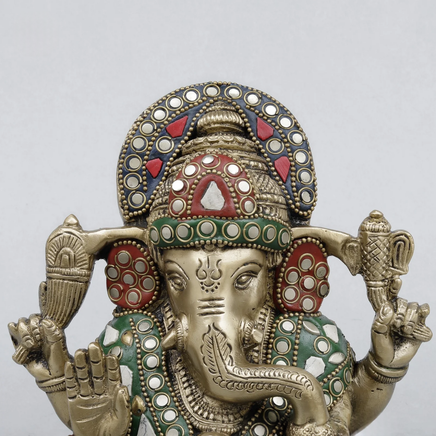 Brassaura® Ganesha Seated Idol with Fine Stonework Finish | Pure Superfine Brass Handcrafted Murti | Brass Statue for Home Temple, Pooja Room | Height 6.5 Inches | Weight 2.9 Kgs