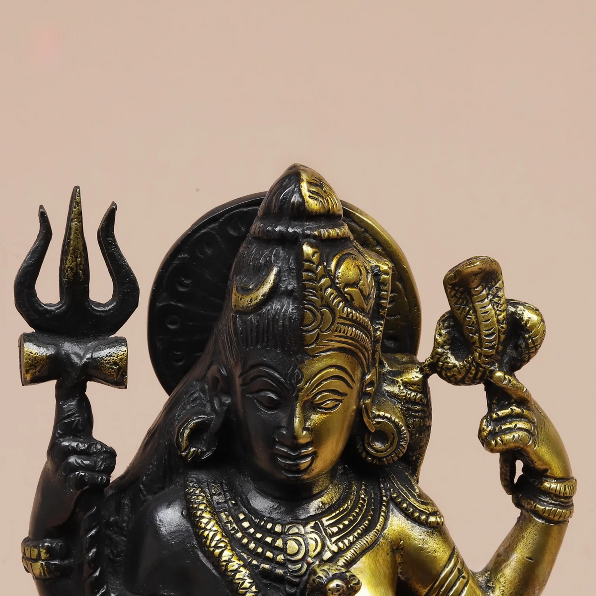 ब्रासोरा® वृंदावन वेणुगोपाल कृष्ण पीतल की प्रतिमा मोर के साथ | एंटीक नीला और सुनहरा रंग | ऊँचाई 20 इंच