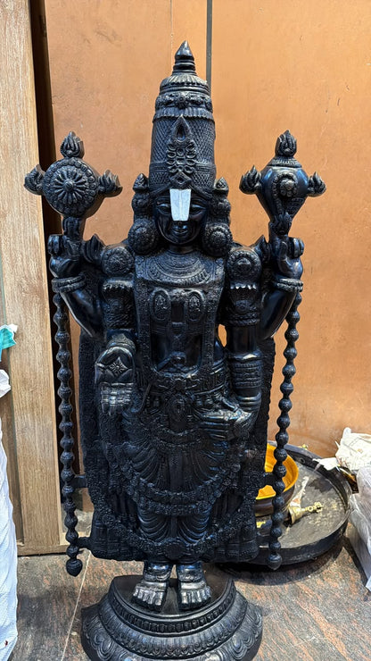 ब्रासोरा® वृंदावन वेणुगोपाल कृष्ण पीतल की प्रतिमा मोर के साथ | एंटीक नीला और सुनहरा रंग | ऊँचाई 20 इंच
