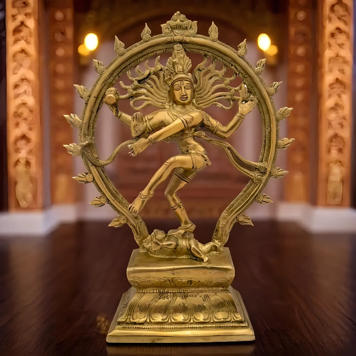 ब्रसाउरा™ डांसिंग नटराज पीतल की मूर्ति | सुनहरी फिनिश वाला पीतल | ऊँचाई 14 इंच और वज़न 3.3 किलोग्राम
