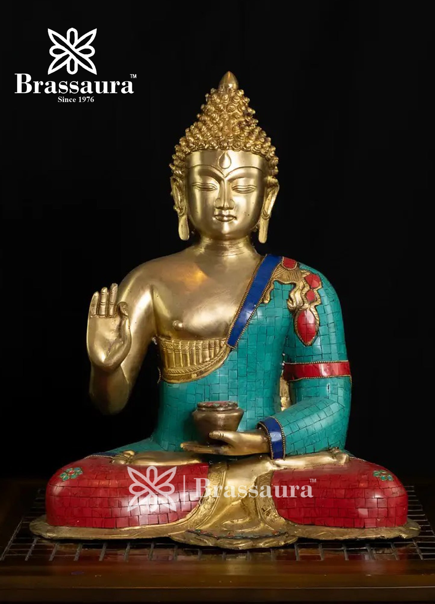 Brass Buddha For Home And Décor Weight 11 kg Height 17 Inch