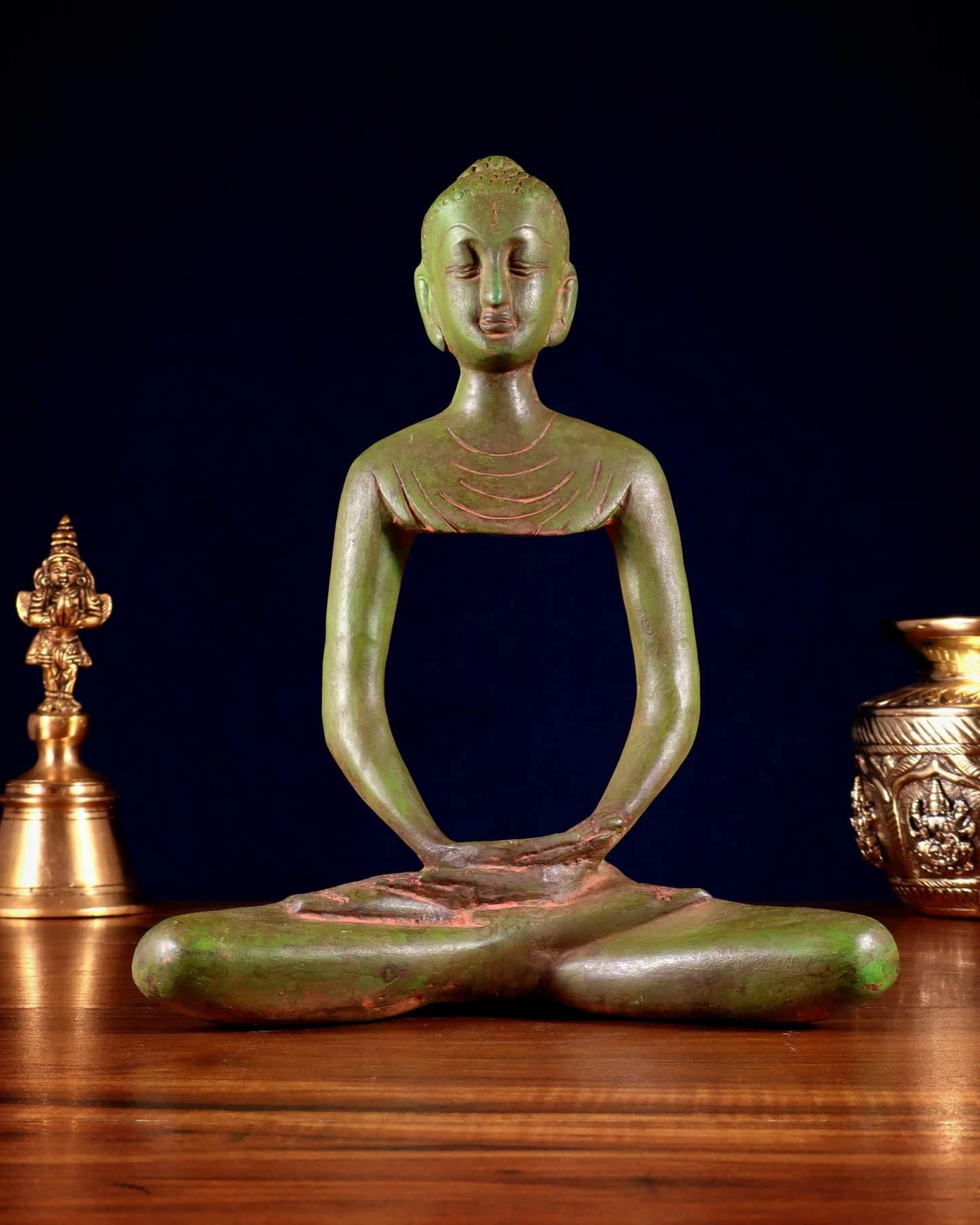 Brass Gem Stone Work Bhumisprasa Buddha Statue Weight 2.7 kg & Height 11.4 Inch
