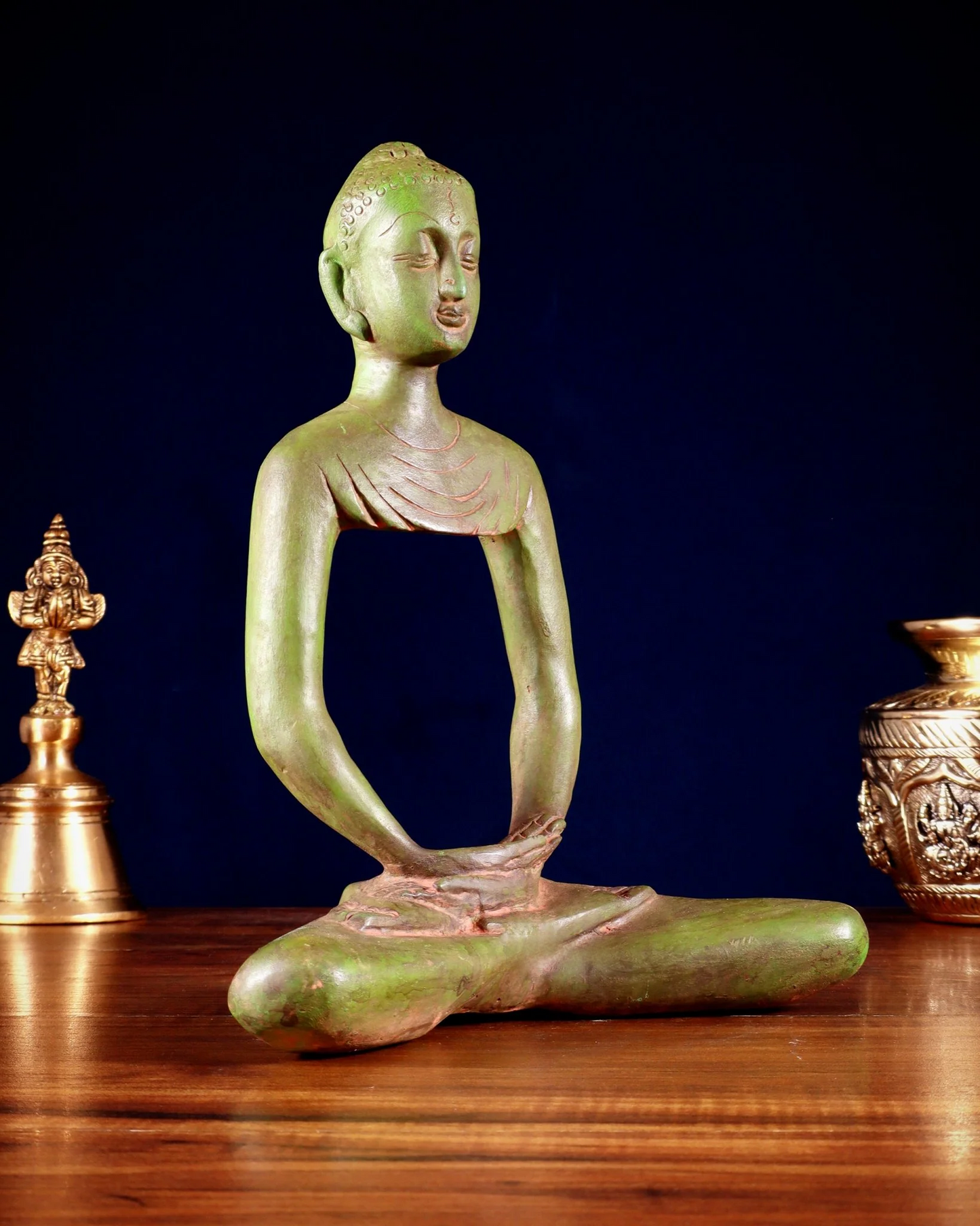 Brass Gem Stone Work Bhumisprasa Buddha Statue Weight 2.7 kg & Height 11.4 Inch