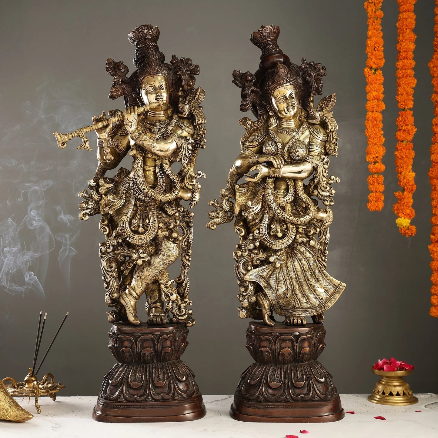 Brassaura™ Antique Brass Handcrafted Radha Krishna Statue – 30 Inch Height, 33 Kg | Intricate Detailing & Vintage Finish