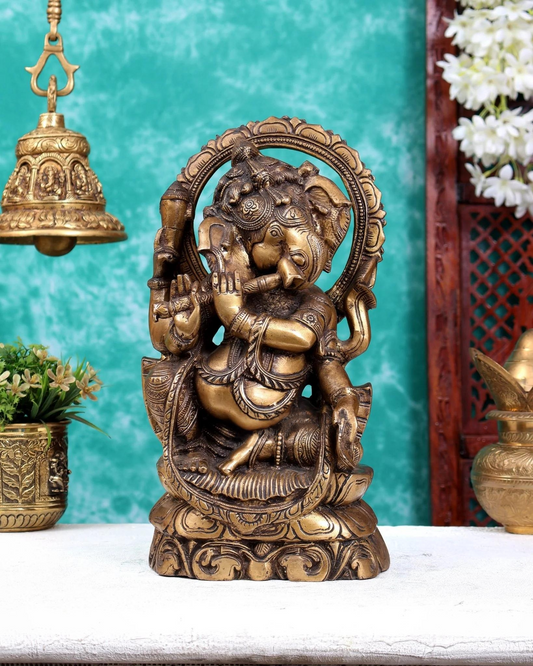 ब्रासोरा® वृंदावन वेणुगोपाल कृष्ण पीतल की प्रतिमा मोर के साथ | एंटीक नीला और सुनहरा रंग | ऊँचाई 20 इंच