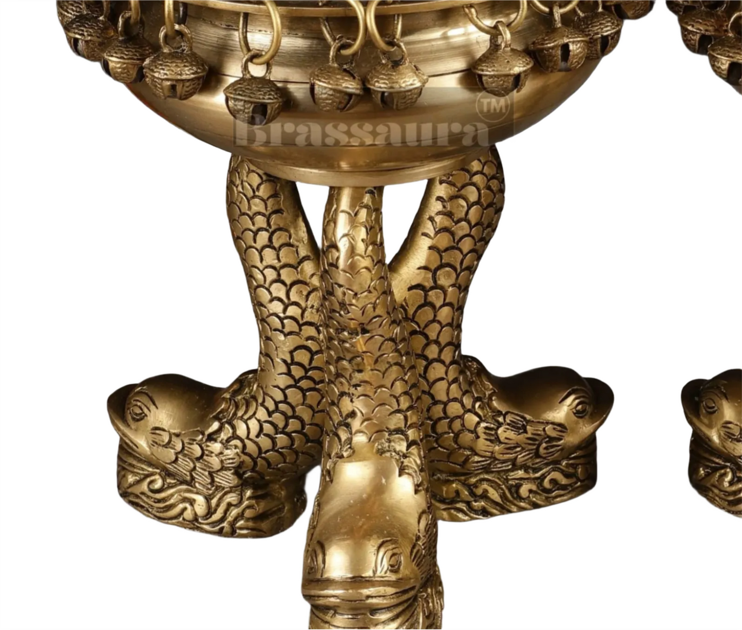 Brassaura™ Pure Brass Vastu Urli with Fish Legs – 4 kgs, 8 Inches Diameter – Prosperity & Positive Energy Home Decor