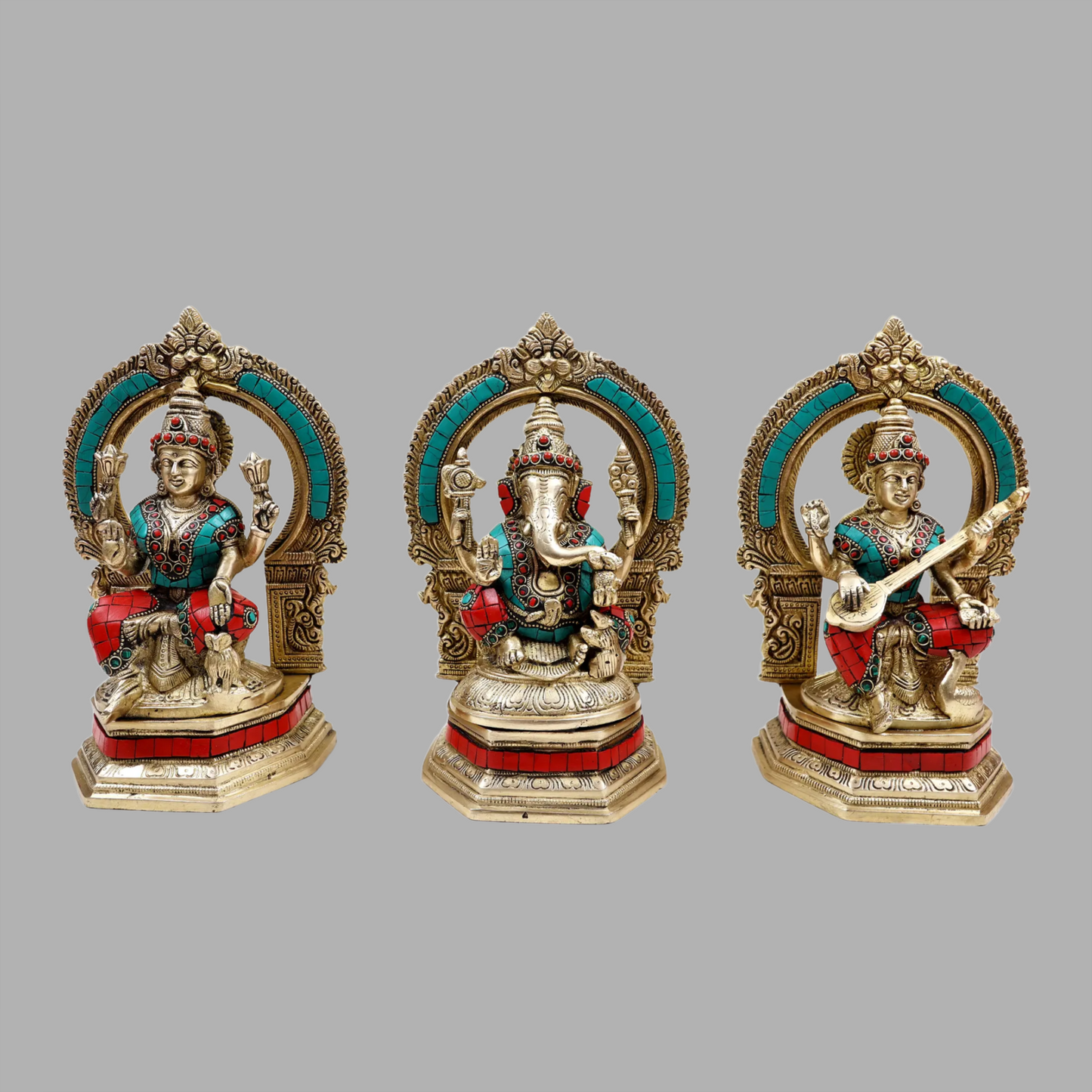 Brassaura™ ब्रास गणेश लक्ष्मी सरस्वती (जीएलएस) सेट | मीनाकारी इनले वर्क के साथ शुद्ध ब्रास | ऊंचाई 10 इंच और वज़न 9.48 किलोग्राम