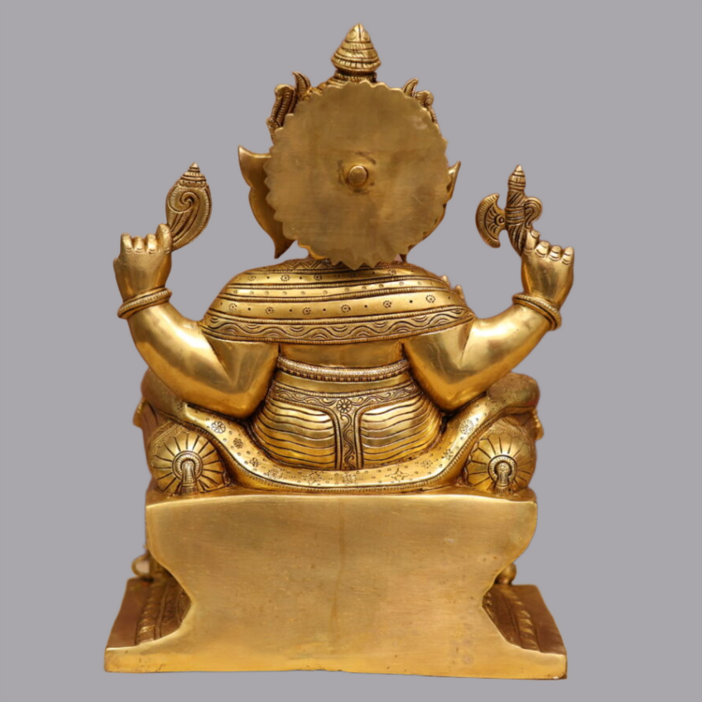 ब्रासौराम™ ब्रास में सिंहासन पर विराजमान विशाल भगवान गणेश | ऊंचाई 18 इंच और वज़न 19 किलोग्राम
