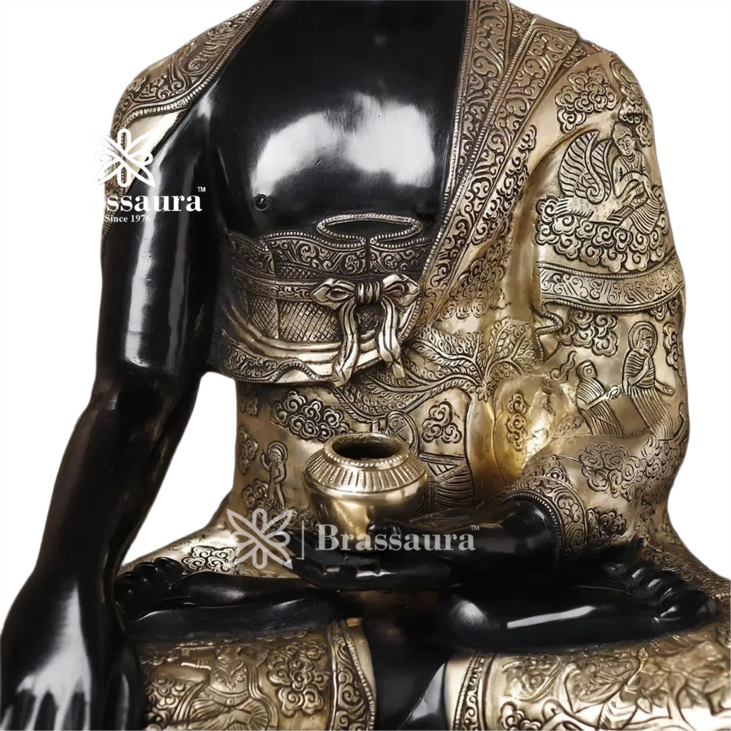 Brass Buddha For Home And Décor Weight 53.020 kg Height 33 Inch